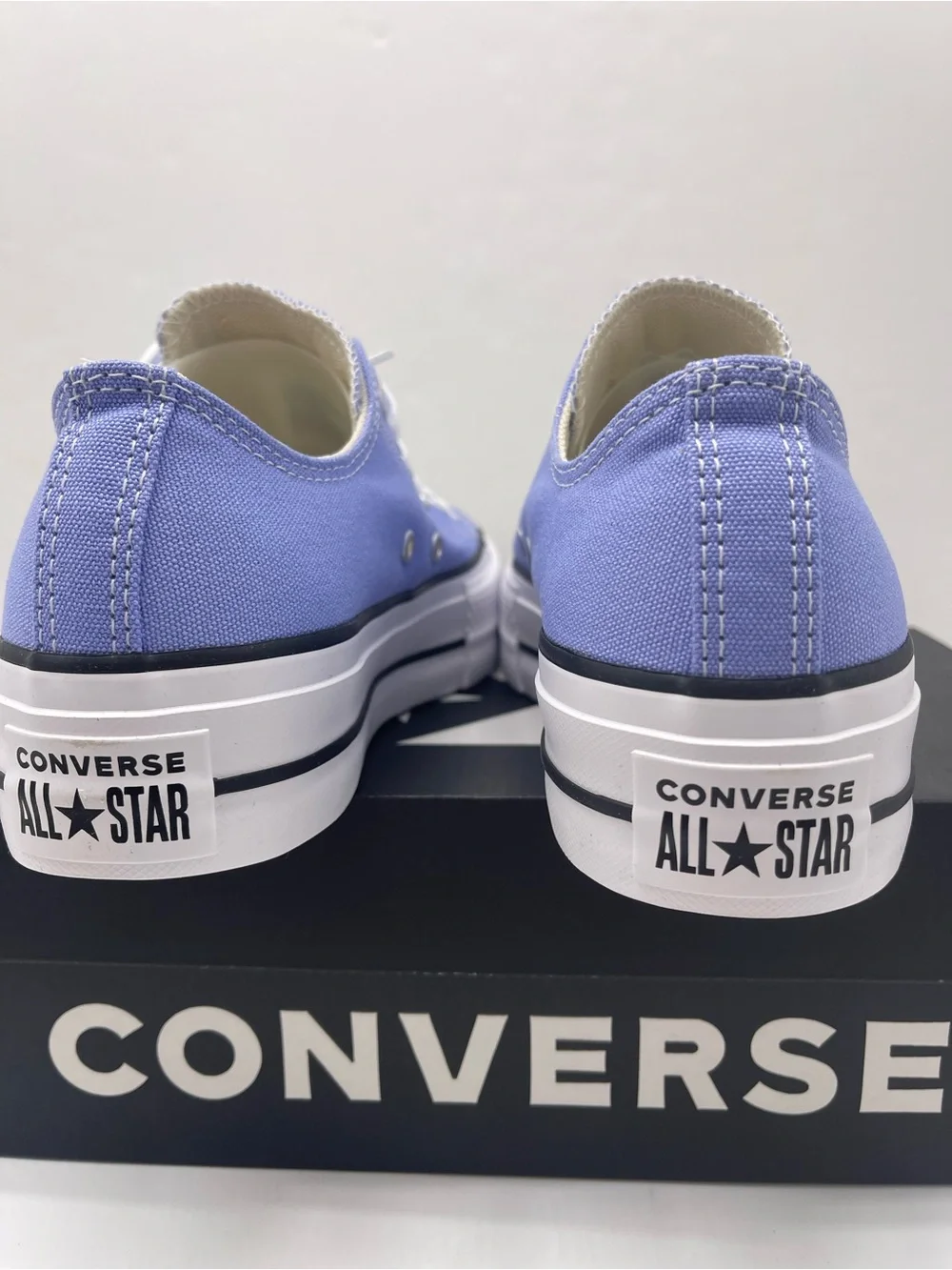Converse CTAS Lift Ox Platform Sneakers Very Peri White Black A16105F NWT